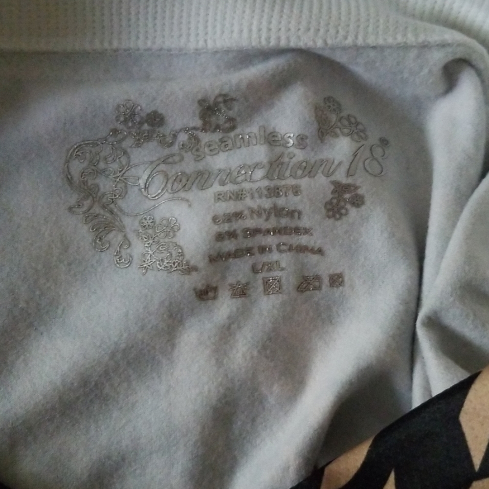 Patterned Leggings - Picture 3 of 3